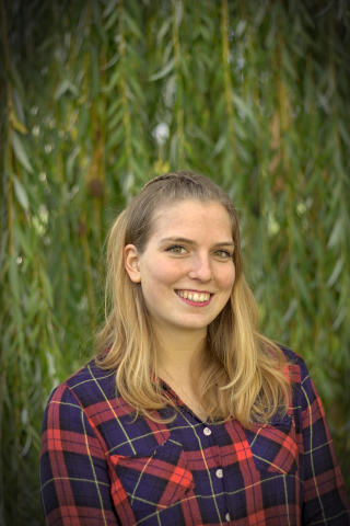 Hier ist ein Bild der Tutorin Marie zu sehen.